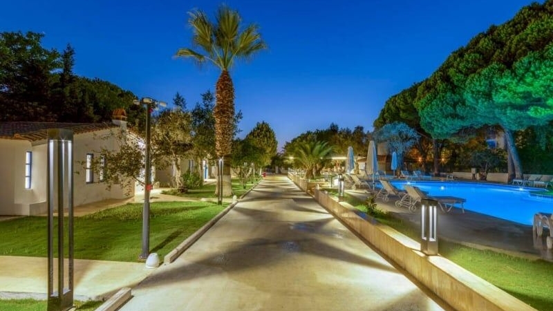 Risus Garden Marina Hotel