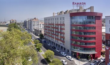 Ramada Plaza by Wyndham Izmir1