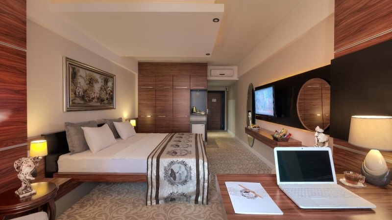 Madame Tadia Otel