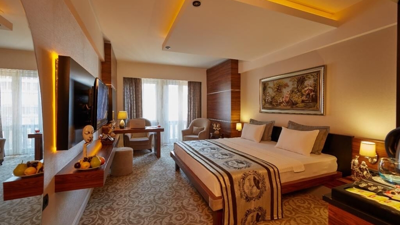 Madame Tadia Otel