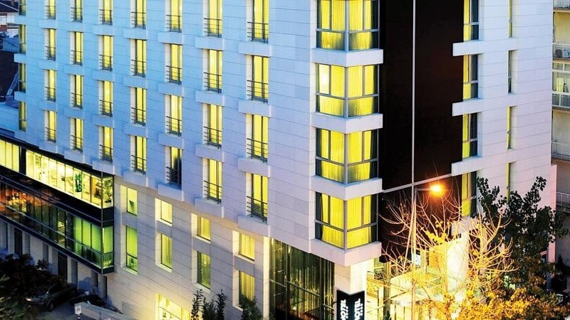 Demora Hotel