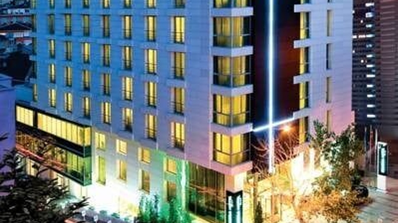 Demora Hotel