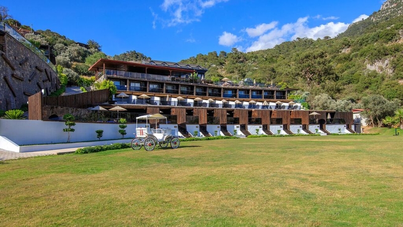 Manaspark Deluxe Hotel