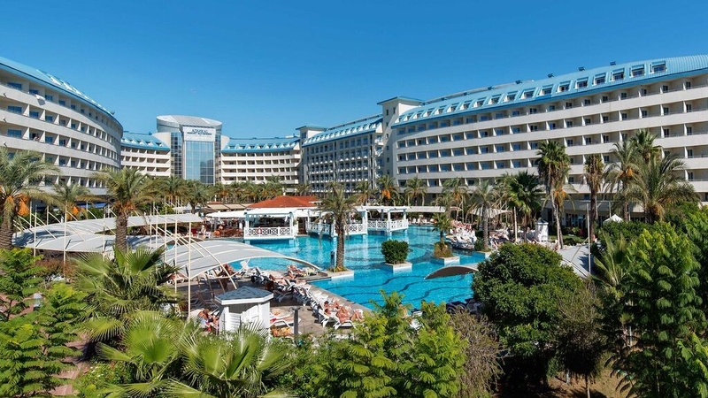 Crystal Admiral Resort Suites Spa