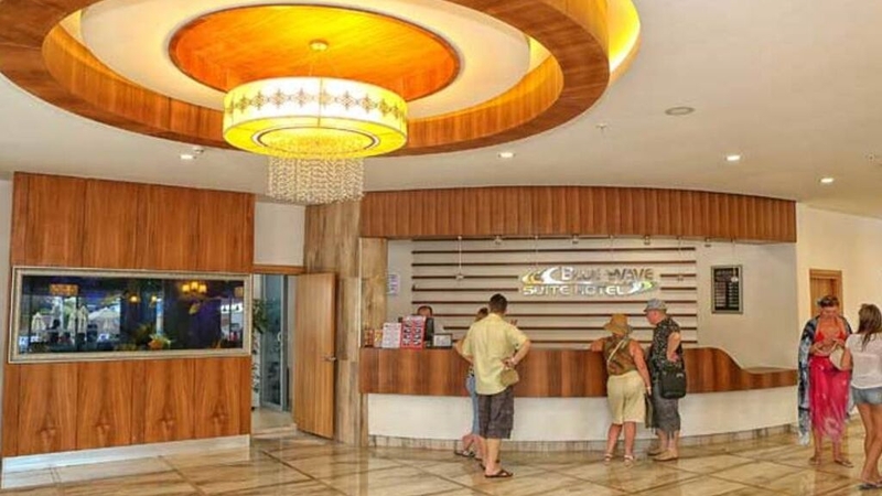 Blue Wave Suite Hotel