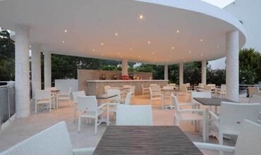 Caprice Beach Hotel