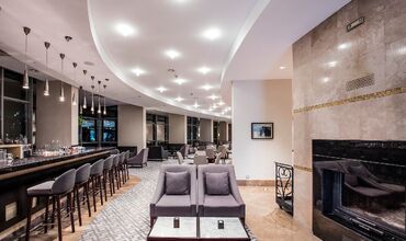 Charisma De Luxe Hotel