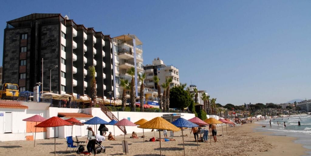 Sunday Beach Hotel