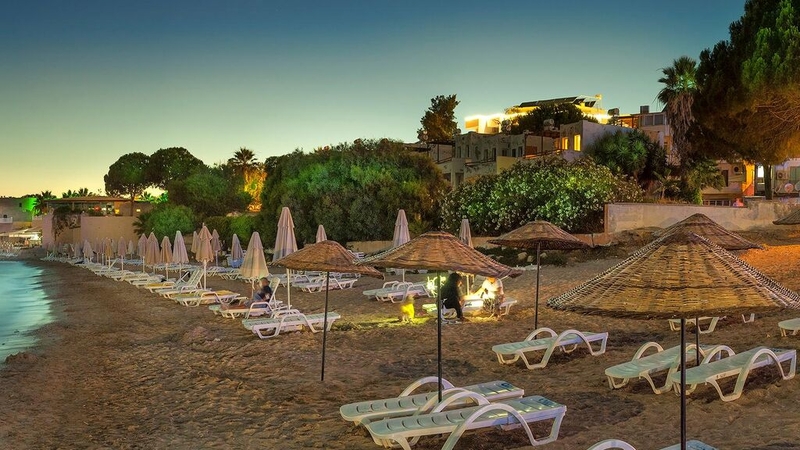 Temple Beach Hotel