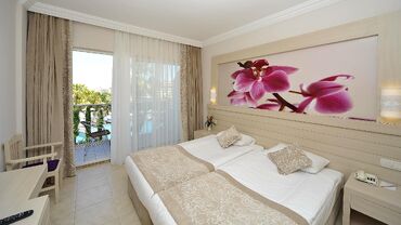 Seaden Corolla Hotel