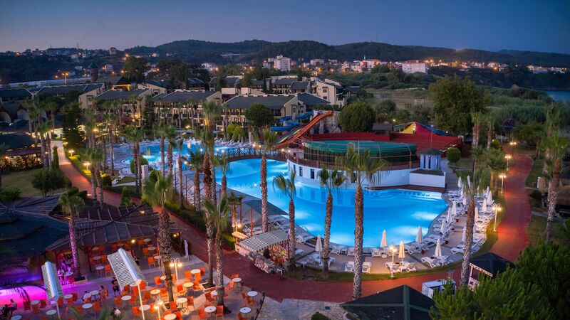 Oz Hotels İncekum Beach Resort