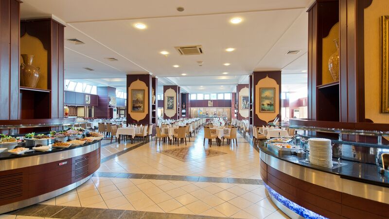 Oz Hotels İncekum Beach Resort