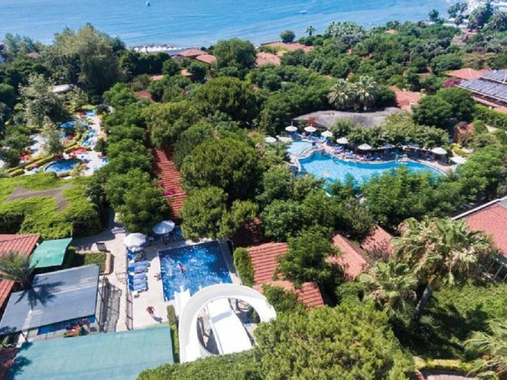 Can Garden Beach