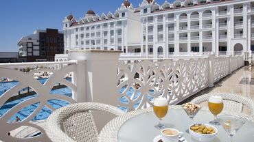 Oz Hotels Side Premium