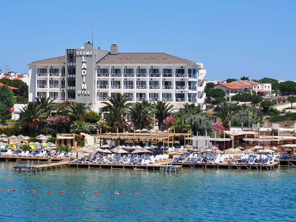 Ladin Hotel