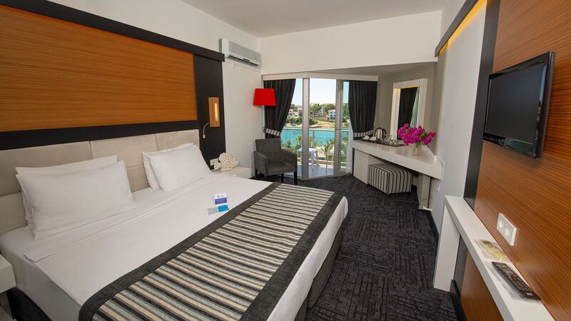 Ladin Hotel