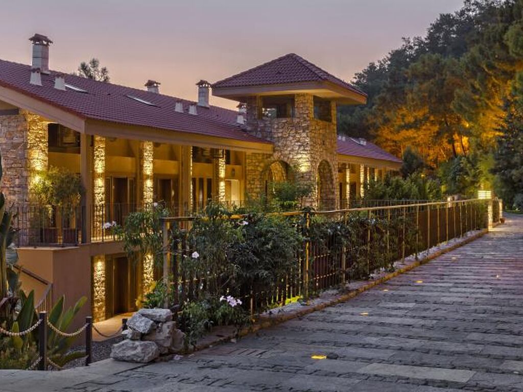 Martı Hemithea Hotel