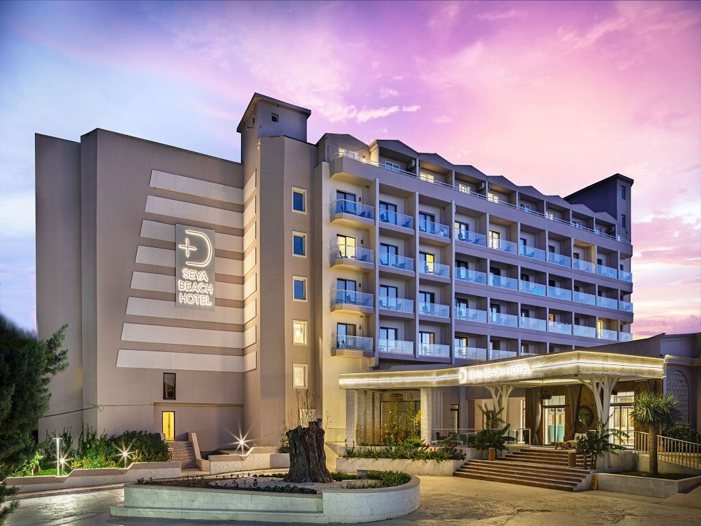 Design Plus Seya Beach Hotel