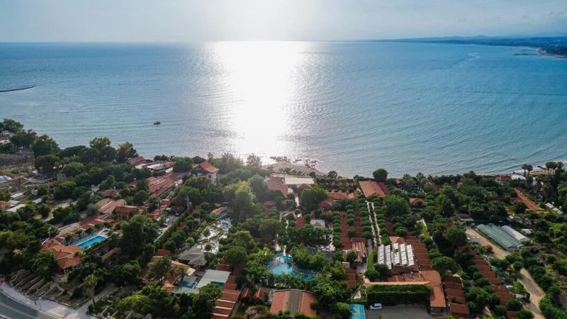Can Garden Beach
