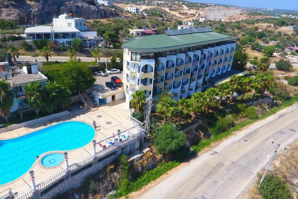 Calamie Hotel Beach Club