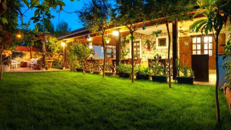Flores Hotel Alacatı