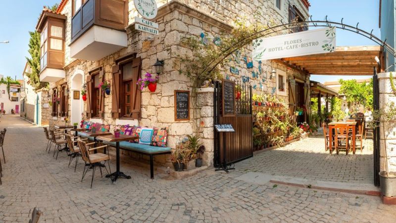 Flores Hotel Alacatı