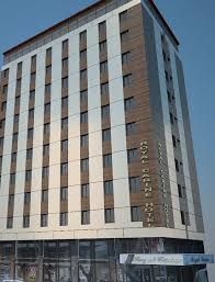 Royal Carine Hotel
