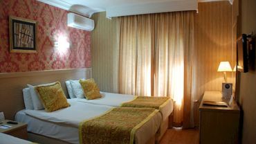 Royal Carine Hotel