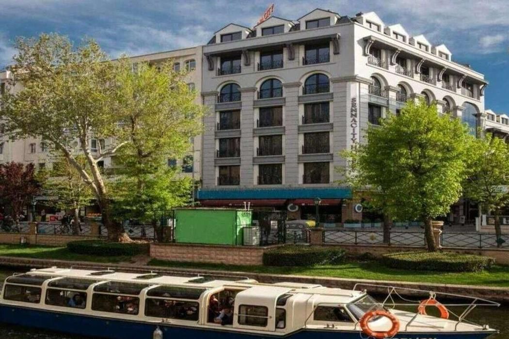 Sennacity Hotel