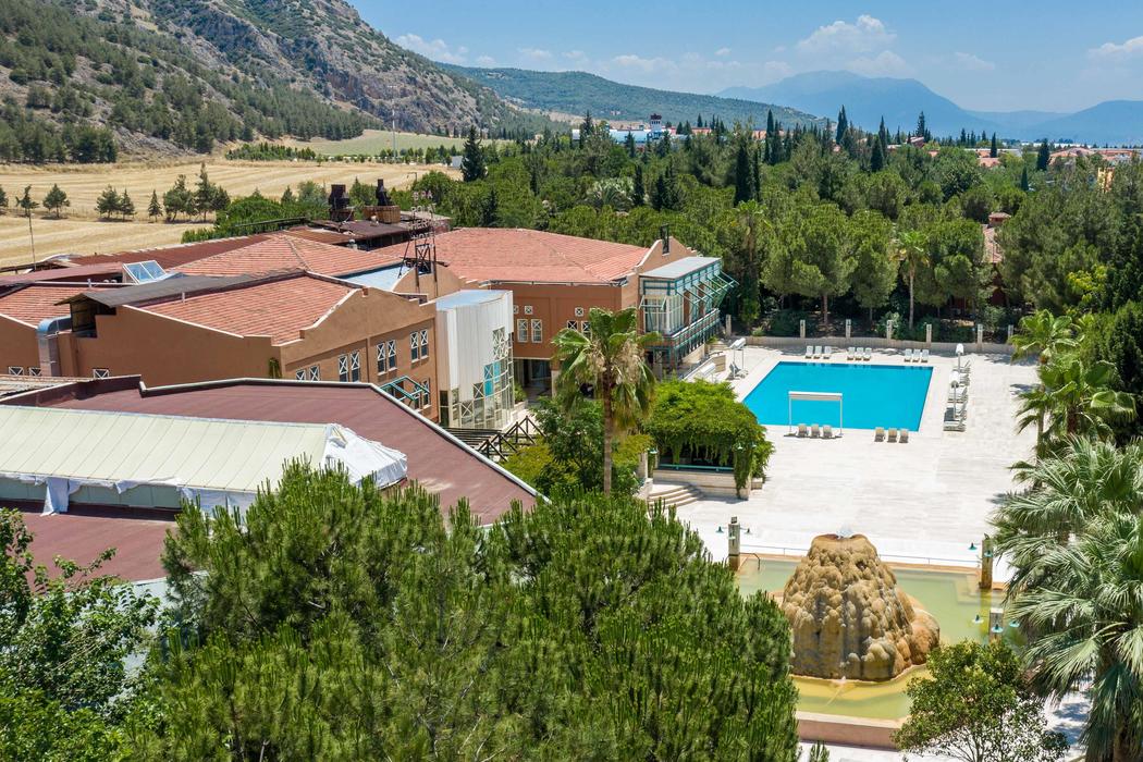 Polat Thermal Hotel