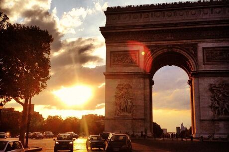 Görkemli Benelüx Sunexpress Havayolları İle (İzmir Hareketli)