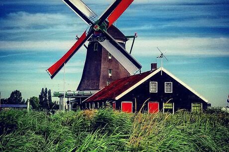 Görkemli Benelüx Sunexpress Havayolları İle (İzmir Hareketli)