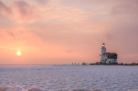 Görkemli Benelüx Sunexpress Havayolları İle (İzmir Hareketli)