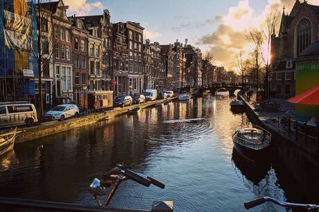 Görkemli Benelüx Sunexpress Havayolları İle (İzmir Hareketli)