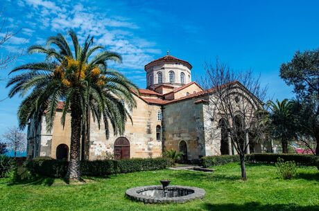 Karadeniz Esintisi Ve Batum Turu (İzmir Hareketli)
