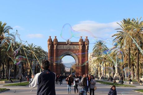 Görkemli Barselona Turu (İzmir Hareketli)