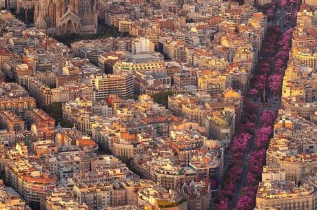 Görkemli Barselona Turu (İzmir Hareketli)