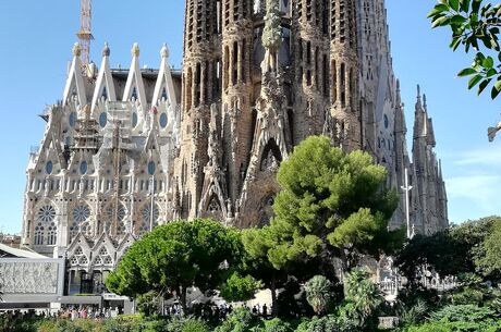 Görkemli Barselona Turu (İzmir Hareketli)