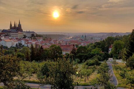 Görkemli Prag Turu