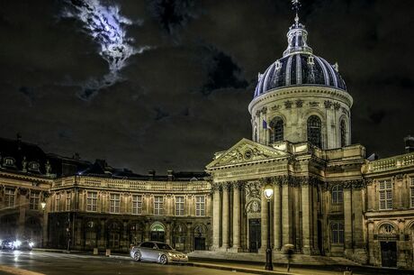 Görkemli Paris Ve İncileri Turu (Istanbul Hareketli)
