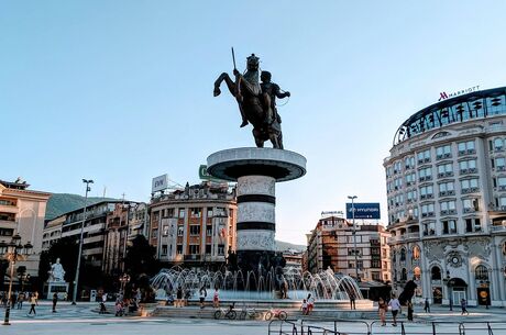 Büyük Balkan 8 Günde 9 Ülke Turu (İstanbul Hareketli)