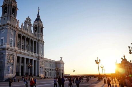 İspanyanın Kalbi Madrid Barselona Turu