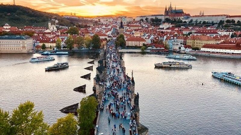 Bohemyanın Işıltısı Prag Turu 3 Gece (İstanbul Hareketli)