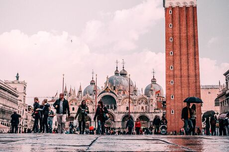 Kuzey İtalya Turu Türk Havayolları İle (İstanbul Hareketli)