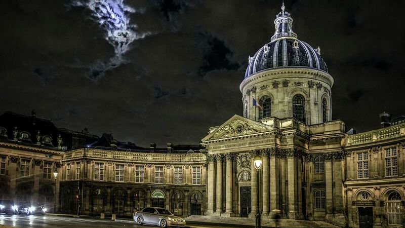  Premium Paris Turu (İstanbul Hareketli)