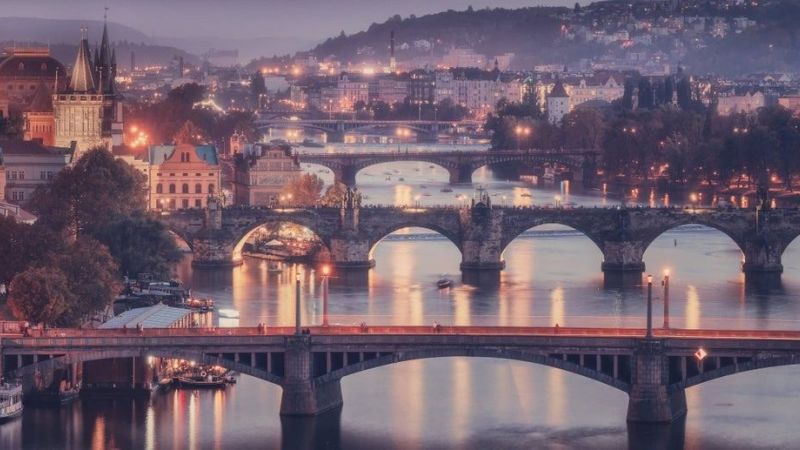 Orta Avrupa Turu 4 gece (İstanbul Hareketli)