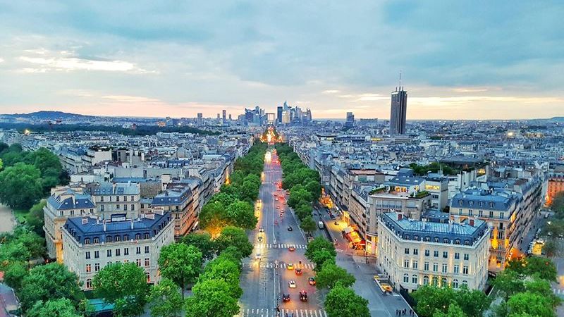 Benelüks Paris Almanya Rüyası (Izmir Hareketli)
