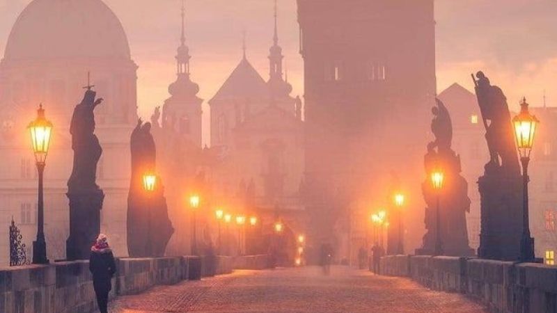 Otobüslü Orta Avrupa Masalı Turu (İzmir Hareketli)