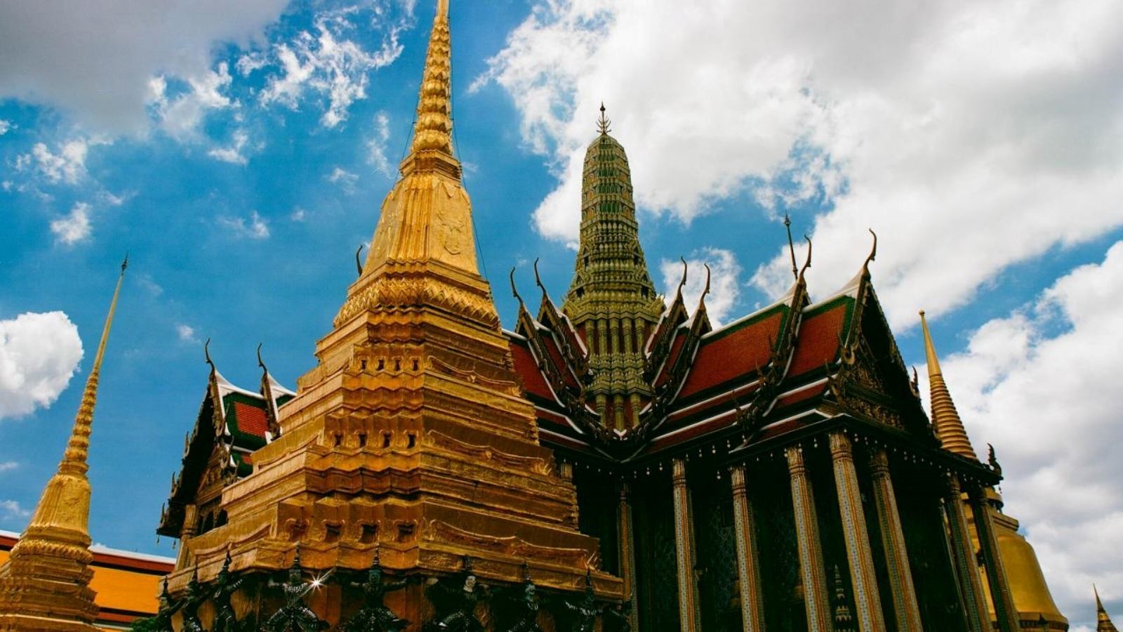 Bangkok Pattaya Phuket Turu Mahan Havayolları İle 6 Gece (İstanbul Hareketli)